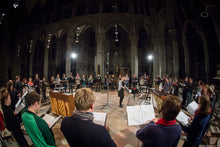 Lade das Bild in den Galerie-Viewer, Out of Darkness - Nidaros domkor, Vivianne Sydnes